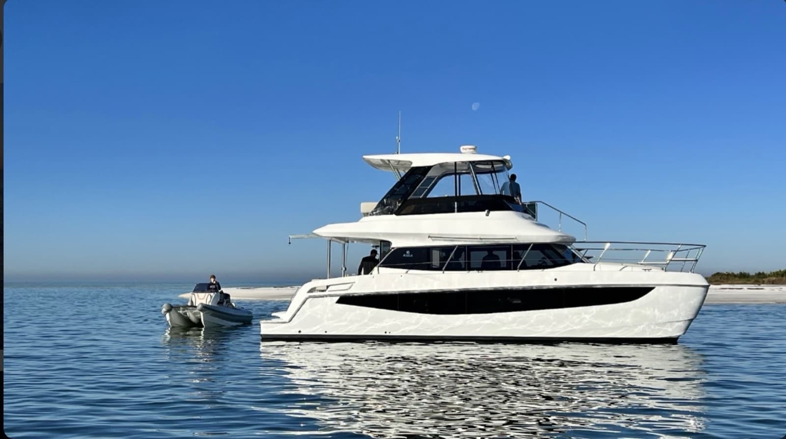 42' Aquila charter yacht